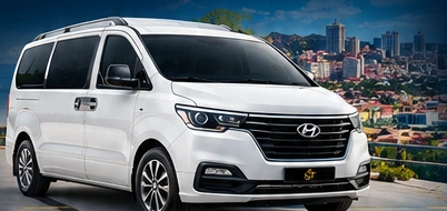 Hyundai Grand Starex blanca de Clemente Transport VIP